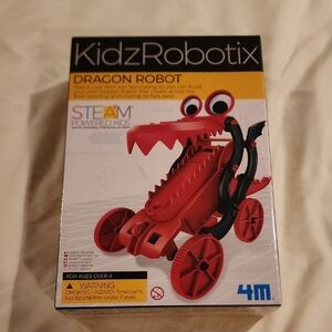 Red Dragon Robot Toy. 4M KidzRobotix